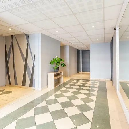 1 Bedroom In Center * Antibes